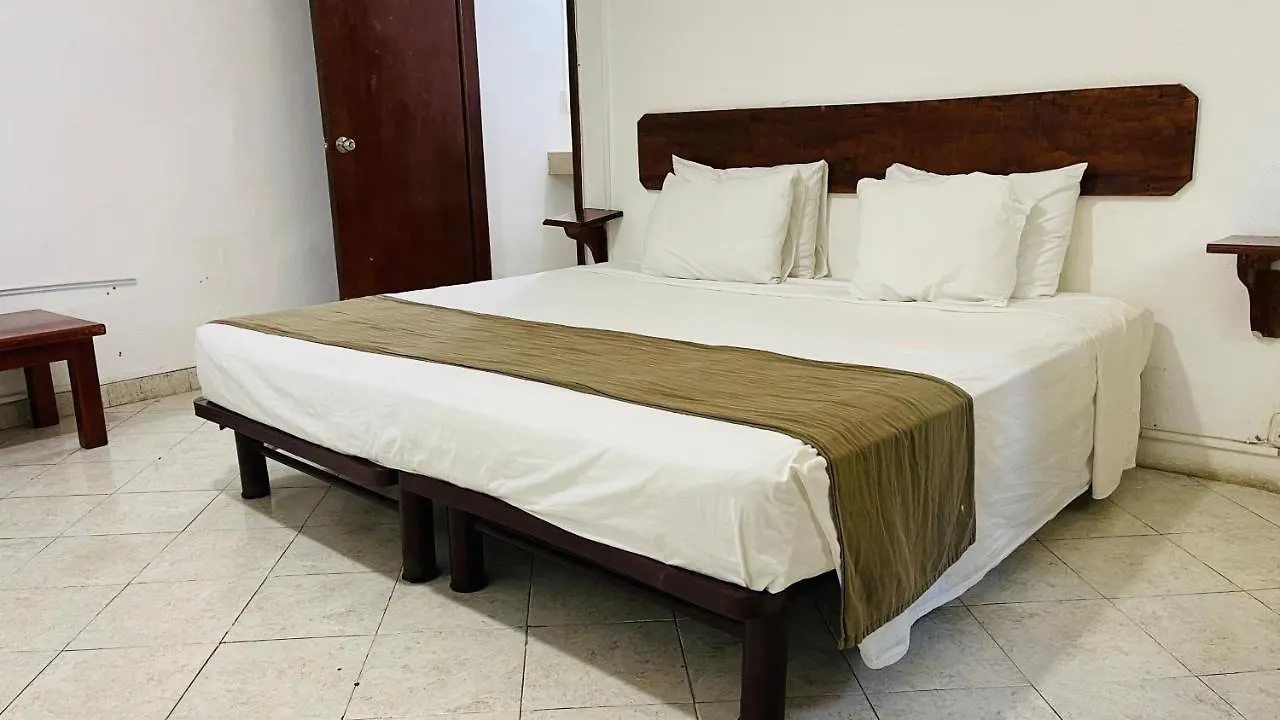 *****  Hotel B&B - 5Th Avenue Playa del Carmen Mexico